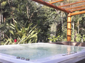 Jacuzzi Aquecida - Lareira - Inverno em Linda Casa Litoral Norte